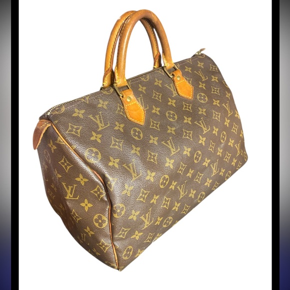 Authentic Vintage Louis VuittonMonogram Canvas Speedy 35Handbag -